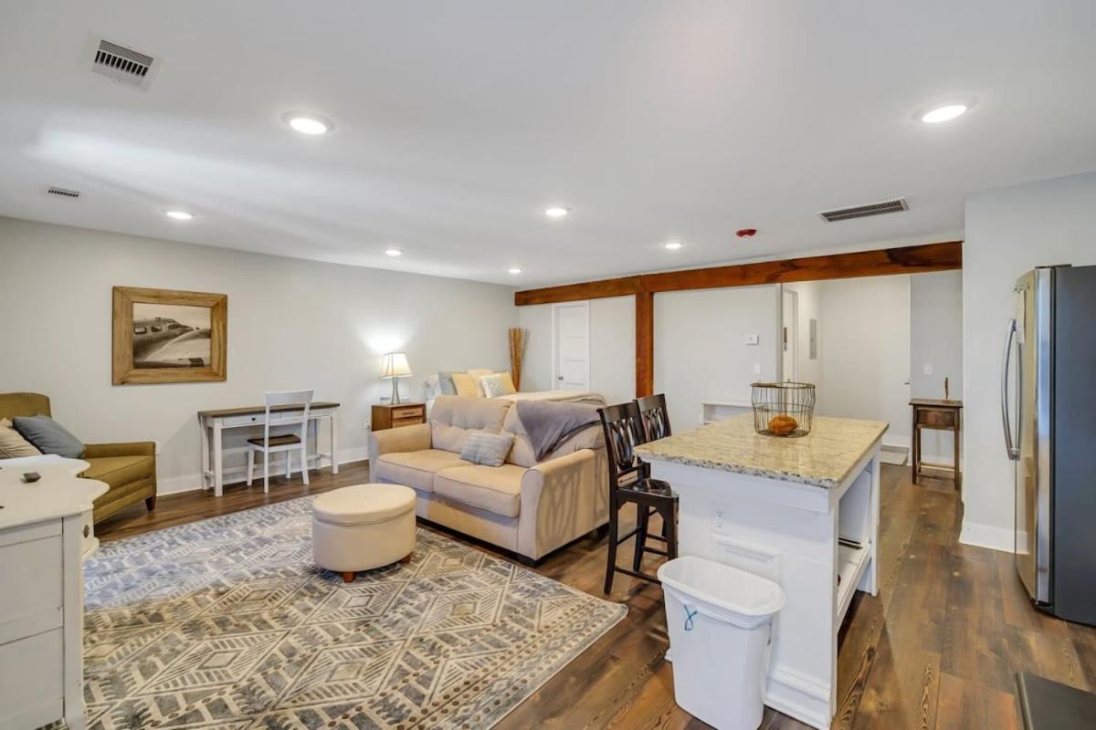 דירות Eagle Exec Loft In Downtown סטייטסבורו מראה חיצוני תמונה
