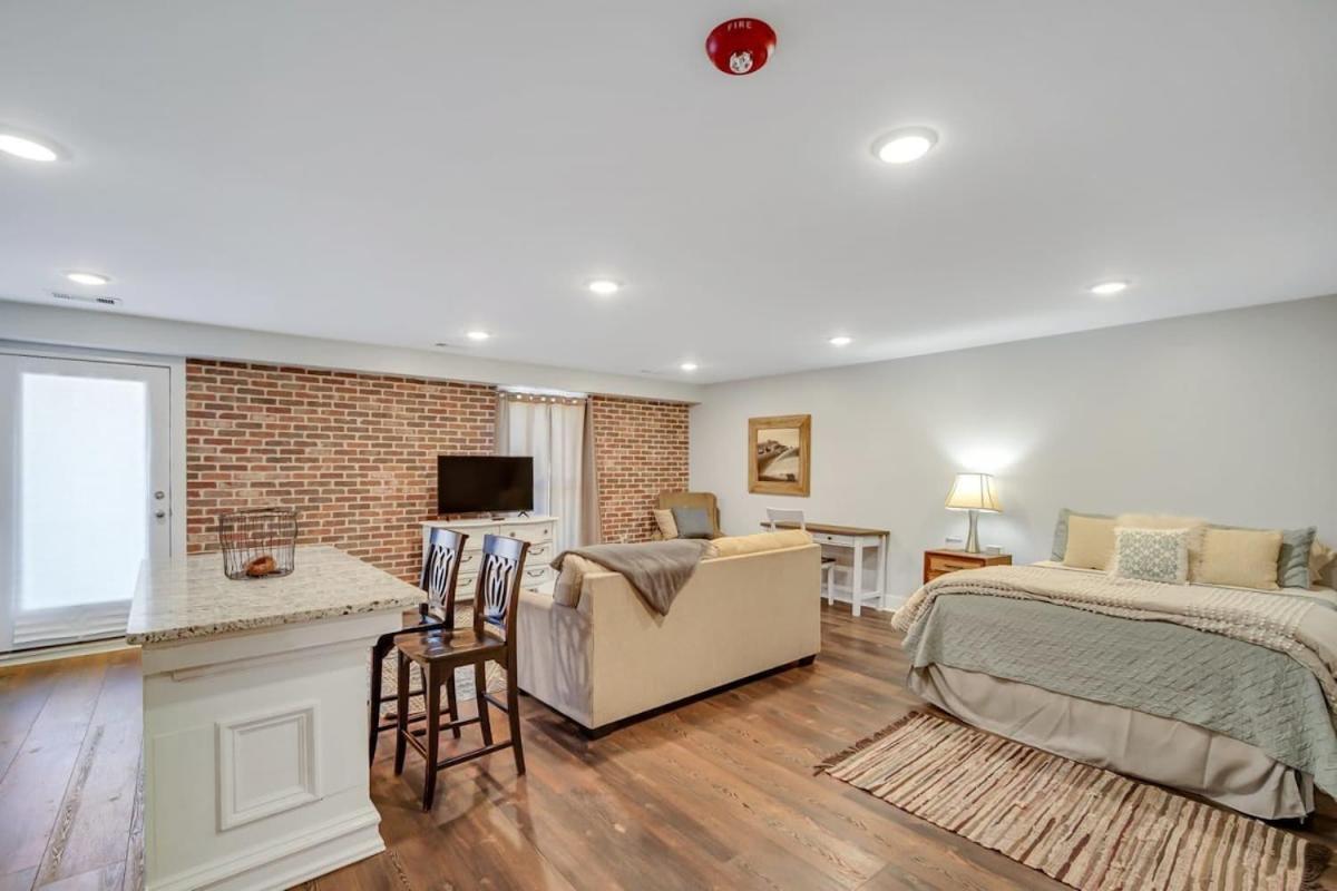 דירות Eagle Exec Loft In Downtown סטייטסבורו מראה חיצוני תמונה